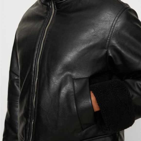 💫Aviator•NWT•GAP• Black Sherpa lined Faux Leather Jacket•Sz XL $168 Retail💫 - Picture 7 of 13